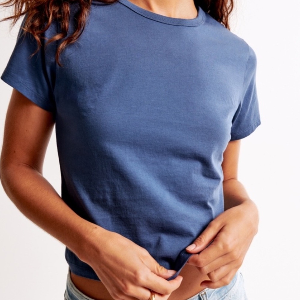 ISO A&F Skimming Tee in Blue